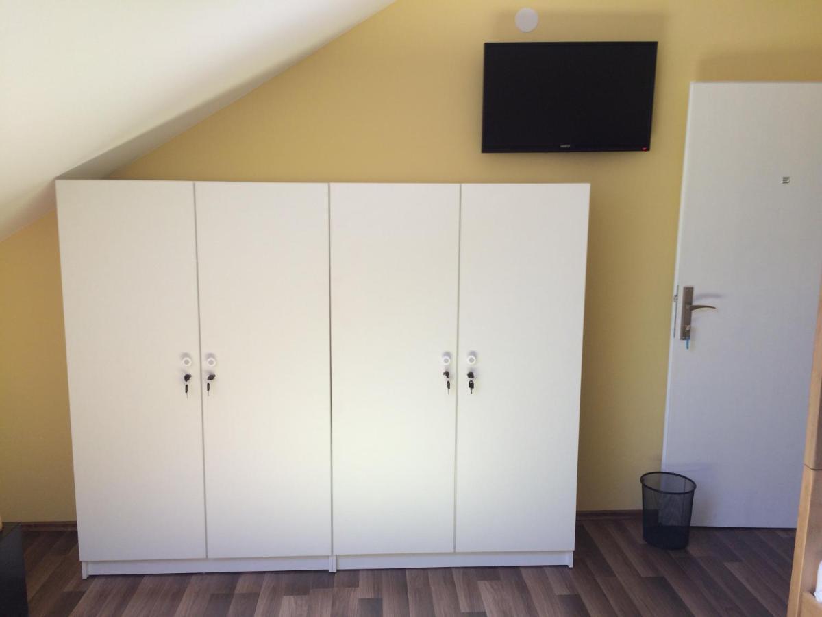 Hostel Jedvaj Крапина Екстериор снимка