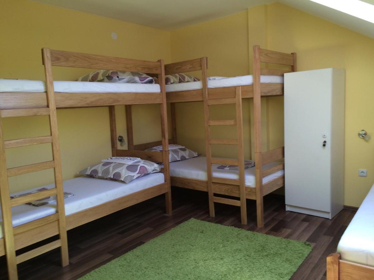 Hostel Jedvaj Крапина Екстериор снимка