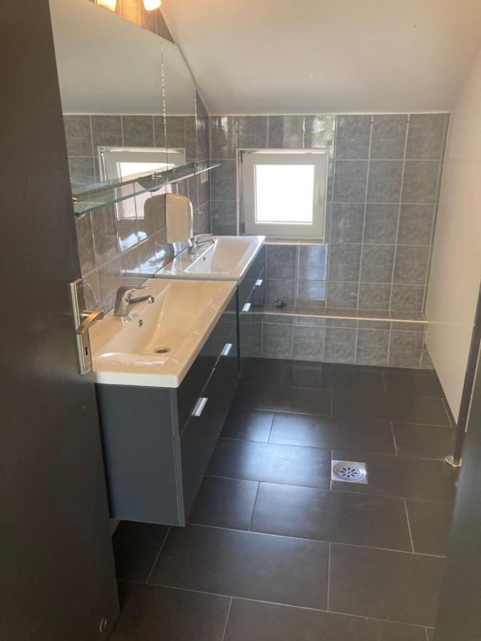 Hostel Jedvaj Крапина Екстериор снимка