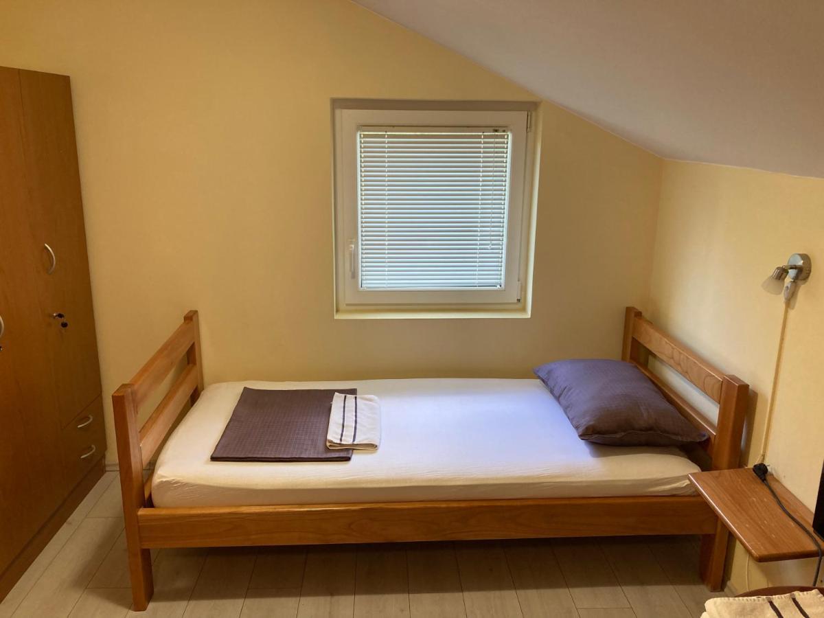 Hostel Jedvaj Крапина Екстериор снимка