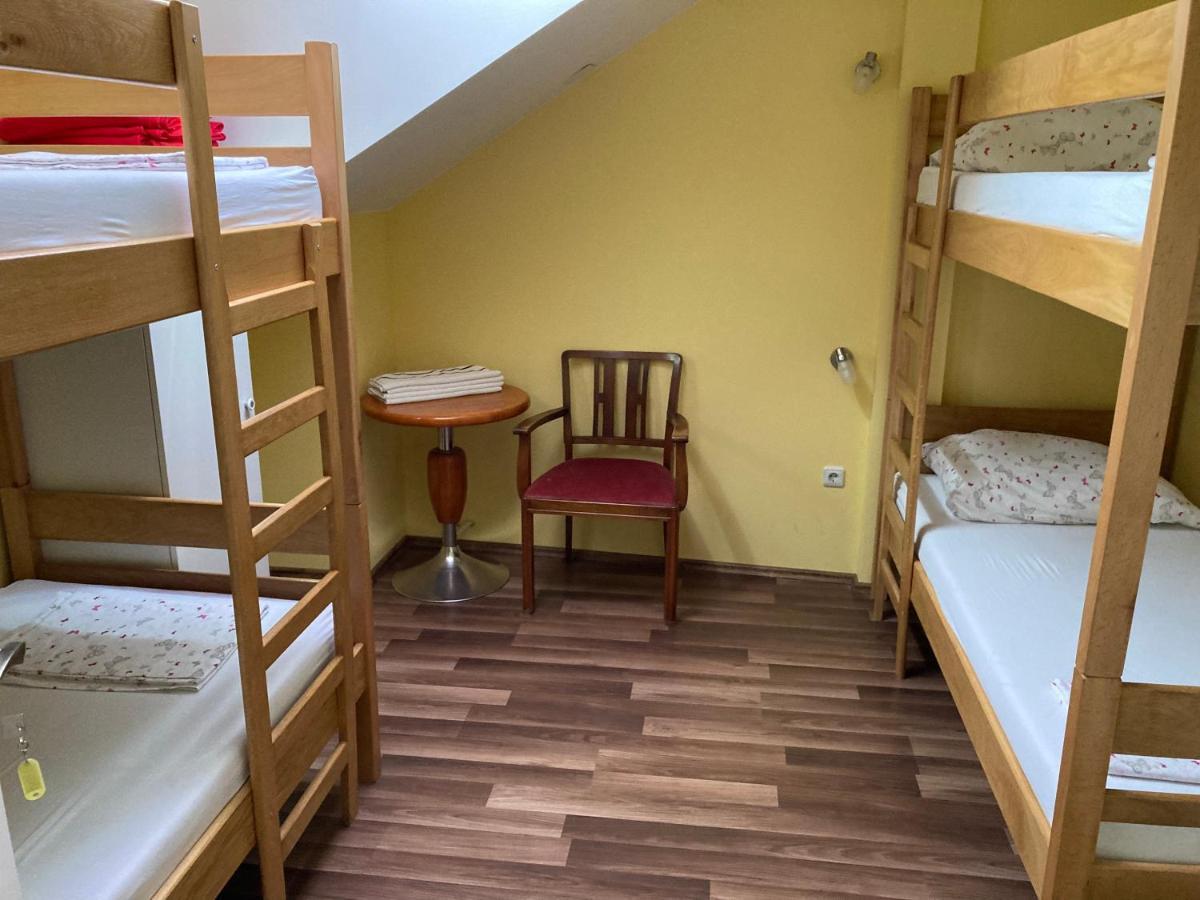 Hostel Jedvaj Крапина Екстериор снимка