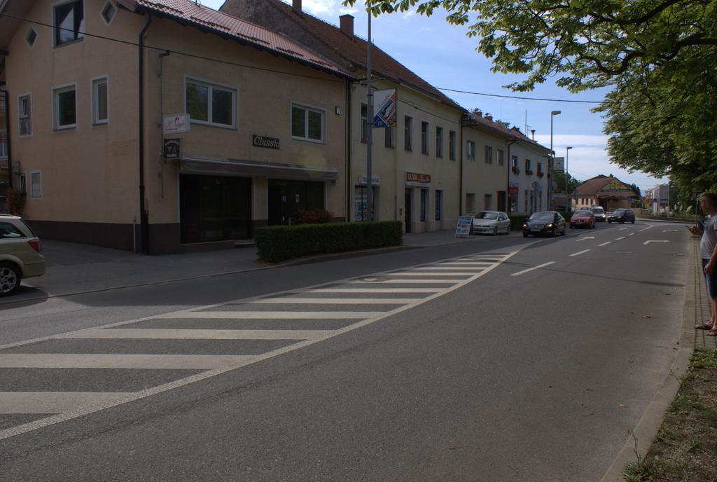Hostel Jedvaj Крапина Екстериор снимка