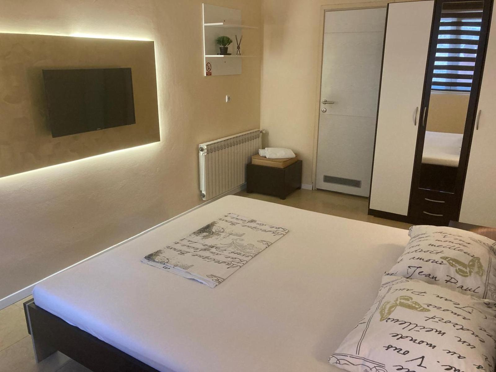 Hostel Jedvaj Крапина Екстериор снимка